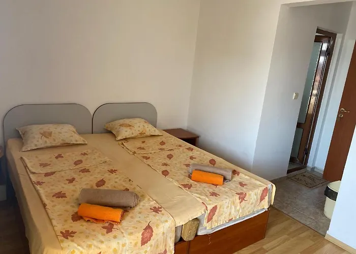 Atanasov 1 Гостевой дом 3*